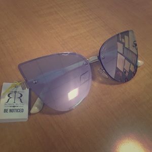 😍🙌🏽✨Robin Ruth Sunglasses 🕶